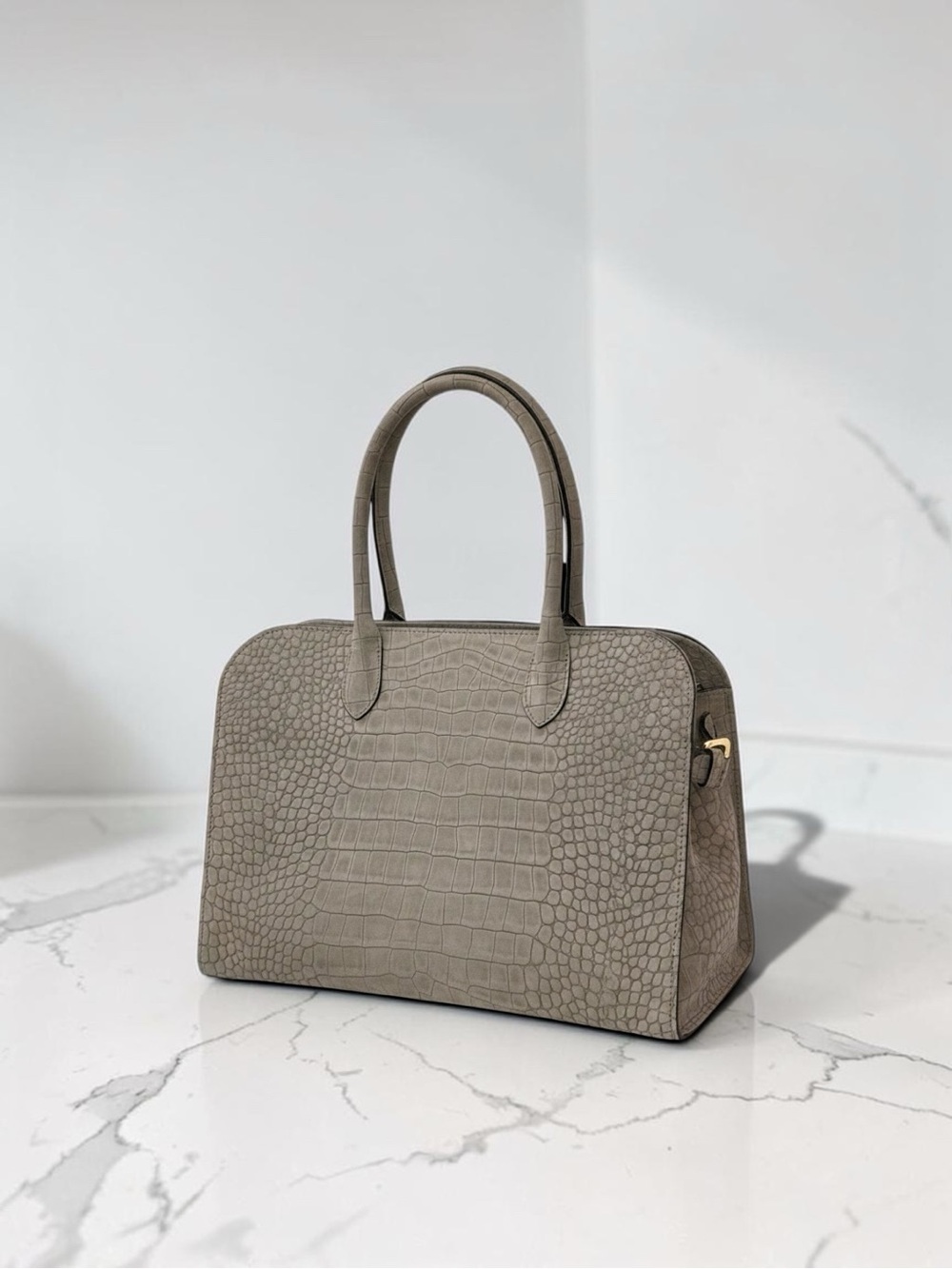 NWT Claudia Firenze Italian Leather Matte Croc Embossed Tote Taupe